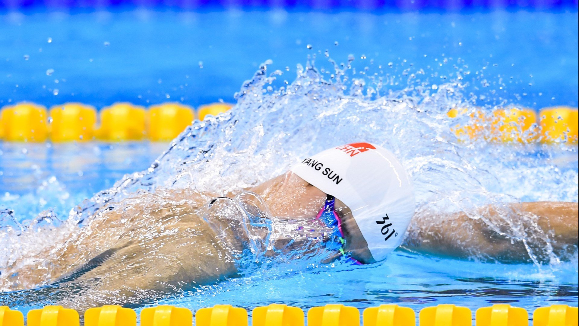 哥伦比亚骑手桑地亚哥·卡多纳在2024年巴黎奥运会盛装舞步比赛中取得第15名，创造历史最佳成绩。