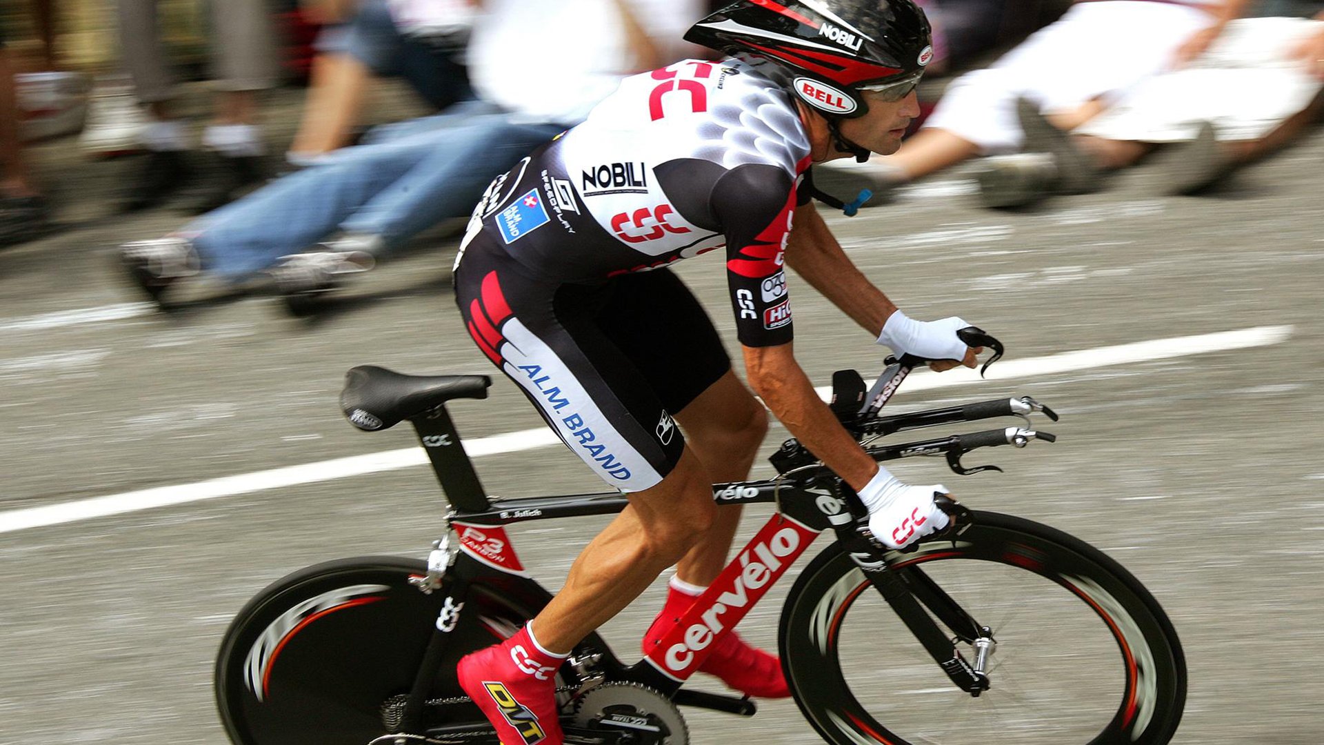 国足在世界杯预选赛中的球员表现评估方案实施